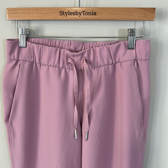 Lululemon On The Fly Jogger Wrinkle Free Pockets Mid Rise Drawstring Sz 4 - Picture 4 of 11